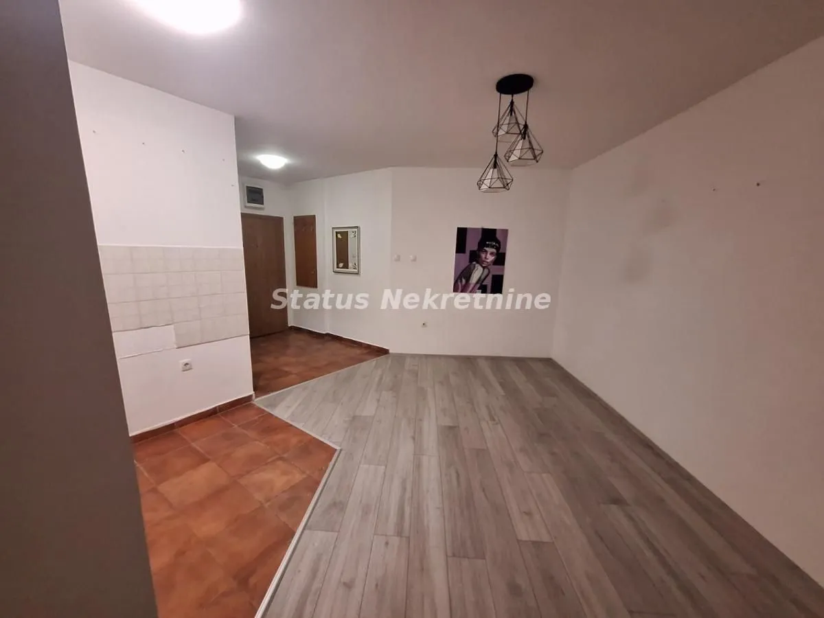 Prodaja, garsonjera, 35m², Bulevar Evrope, Novi Sad Sve Podlokacije