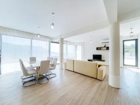 Sale, three bedroom apartment, 233m², Bečići, Budva - image 3