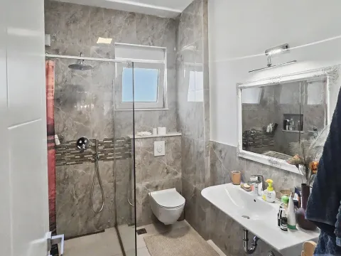Rent, two bedroom apartment, 100m², Donja Lastva, Tivat - image 25