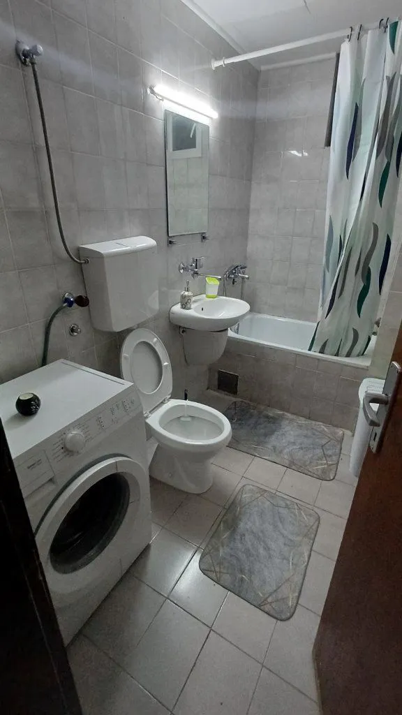 Izdavanje, garsonjera, 27m², Malo Brdo, Podgorica