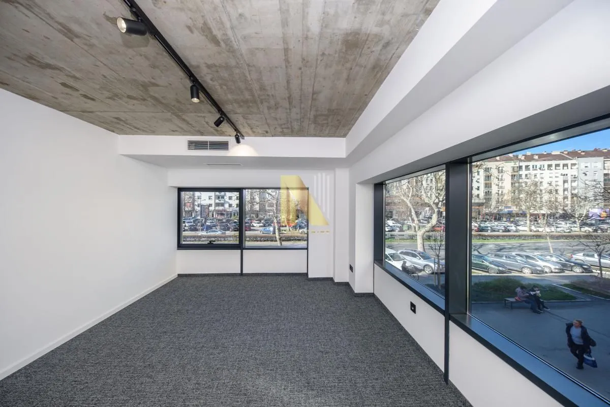 Rent, office space, 279m², Bulevar Oslobodjenja, Novi Sad Sve Podlokacije