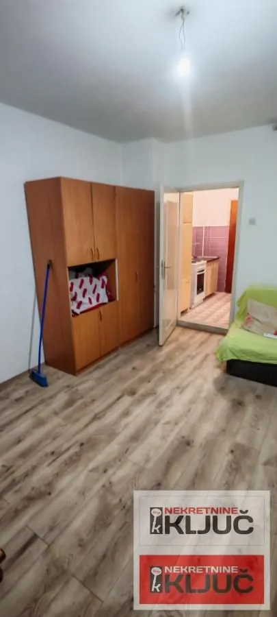 Prodaja, jednosoban stan, 24m², Bulevar Oslobodjenja, Novi Sad Sve Podlokacije