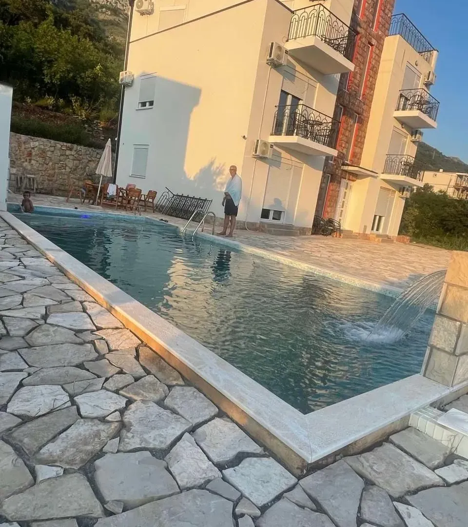 Prodaja, kuća, 360m², Sutomore, Bar