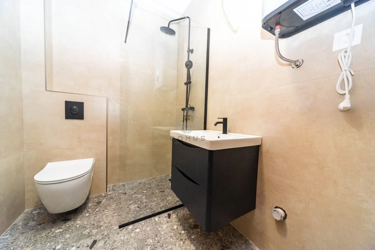 Rent, office space, 81m², Vezirov Most, Podgorica