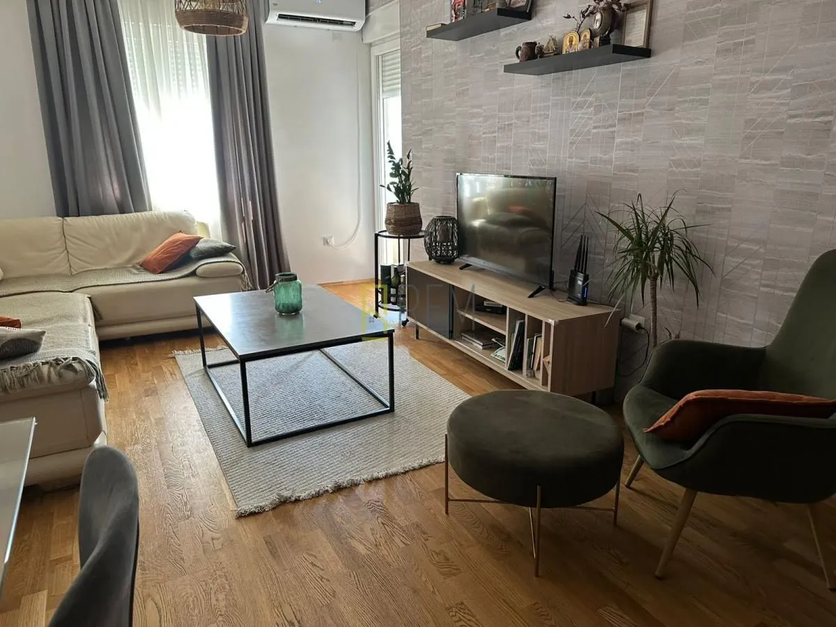 Prodaja, dvosoban stan, 70m², Stari Aerodrom, Podgorica