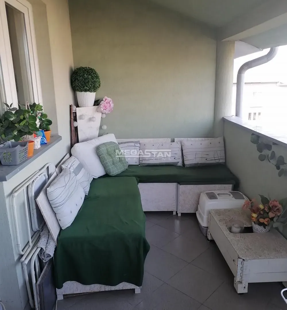 Prodaja, trosoban stan, 80m², Karaburma, Palilula Sve Podlokacije