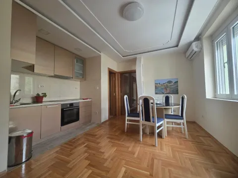 Rent, two bedroom apartment, 68m², Centar, Podgorica - image 2