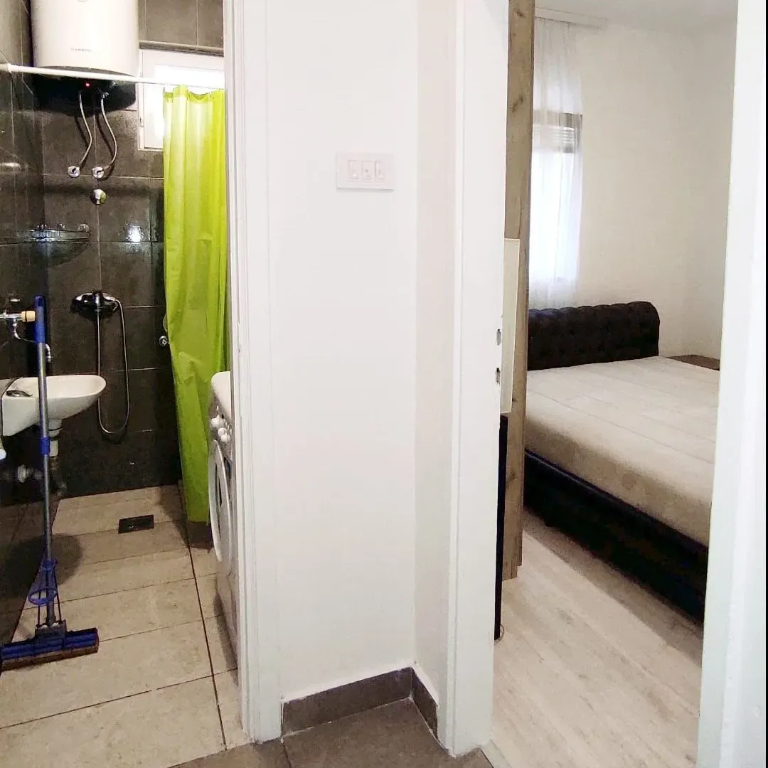 Izdavanje, jednosoban stan, 35m², Preko Morače, Podgorica