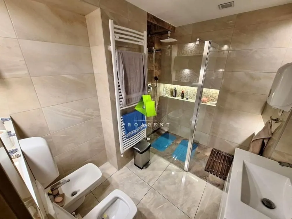 Prodaja, četvorosoban stan, 116m², Medijana, Niš