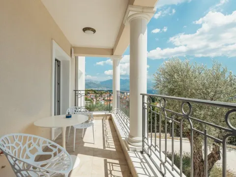 Prodaja, trosoban stan, 226m², Đenovići, Herceg Novi - image 11