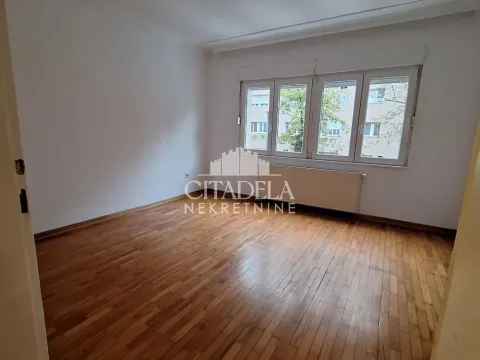 Rent, three bedroom apartment, 75m², Profesorska Kolonija, Palilula Sve Podlokacije - image 10