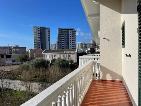 Prodaja, jednosoban stan, 66m², Bar, Crna Gora