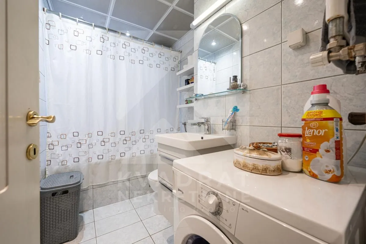 Prodaja, trosoban stan, 101m², Centar, Podgorica