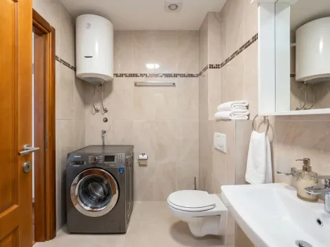Prodaja, jednosoban stan, 53m², Centar, Herceg Novi - image 7