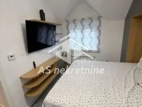 Rent, four bedroom apartment, 85m², Savski Venac, Beograd - image 8