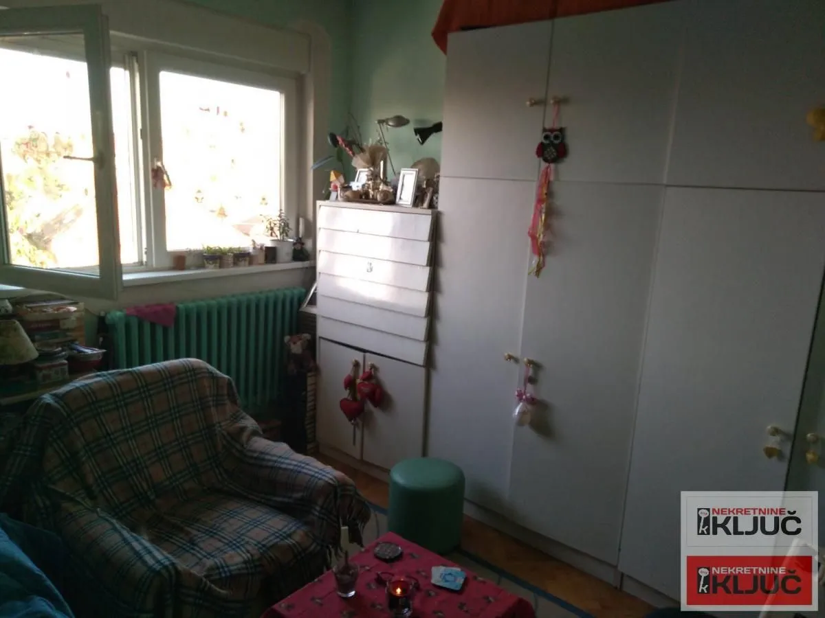 Prodaja, trosoban stan, 79m², Bulevar Oslobodjenja, Novi Sad Sve Podlokacije