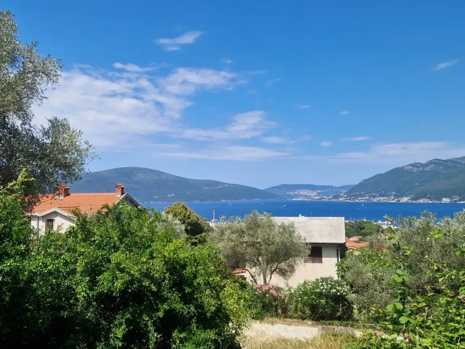 Prodaja, plac, 700m², Tivat, Crna Gora