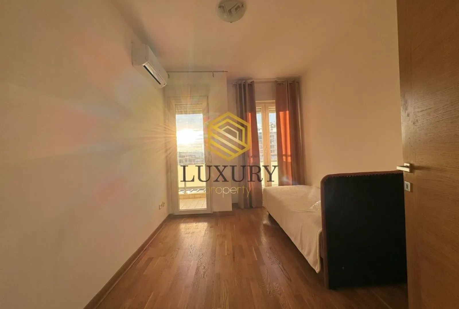Rent, two bedroom apartment, 65m², City Kvart, Podgorica