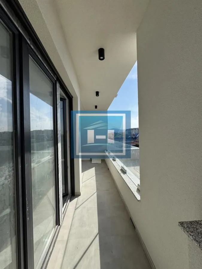 Prodaja, dvosoban stan, 56m², Centar, Paraćin