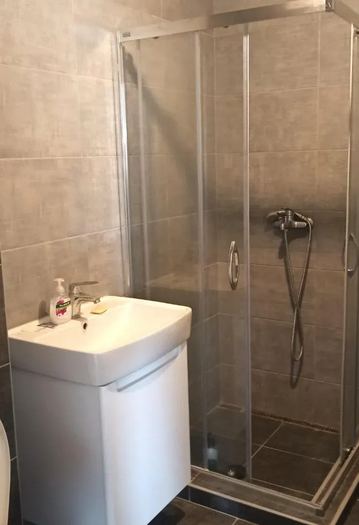 Sale, three bedroom apartment, 60m², Zemun Sve Podlokacije, Beograd