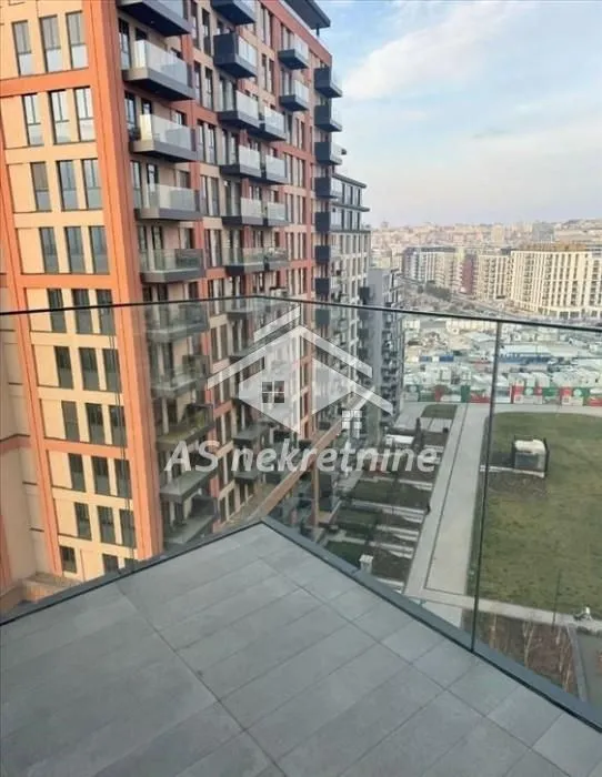 Izdavanje, četvorosoban stan, 110m², Savski Venac, Beograd