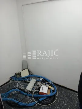 Rent, office space, 120m², Voždovac Sve Podlokacije, Beograd - image 11