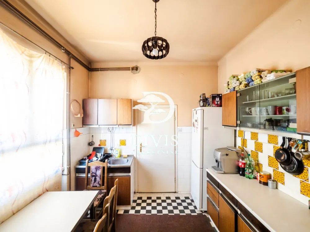 Prodaja, četvorosoban stan, 96m², Savski Venac, Beograd