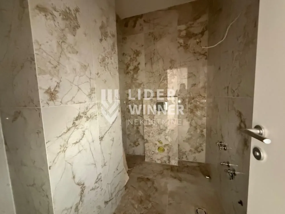 Sale, apartment, 220m², Autokomanda, Voždovac Sve Podlokacije
