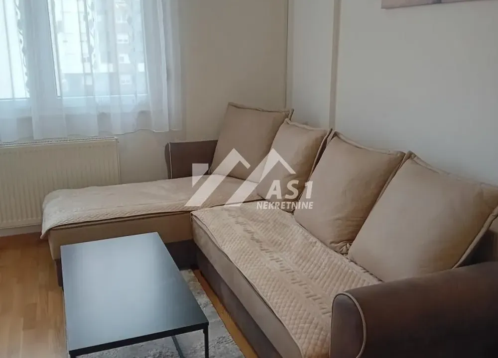 Izdavanje, jednosoban stan, 40m², Avijatičarsko naselje, Novi Sad Sve Podlokacije