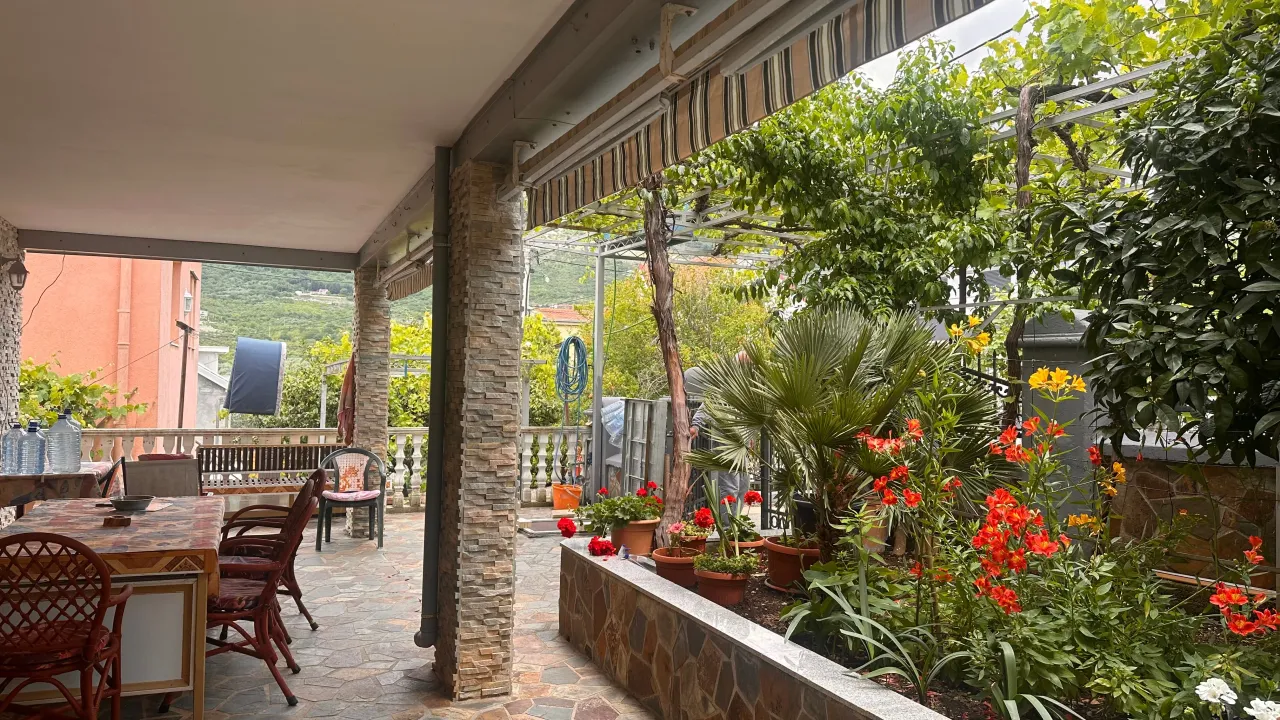 Prodaja, kuća, 142m², Dobre Vode, Bar