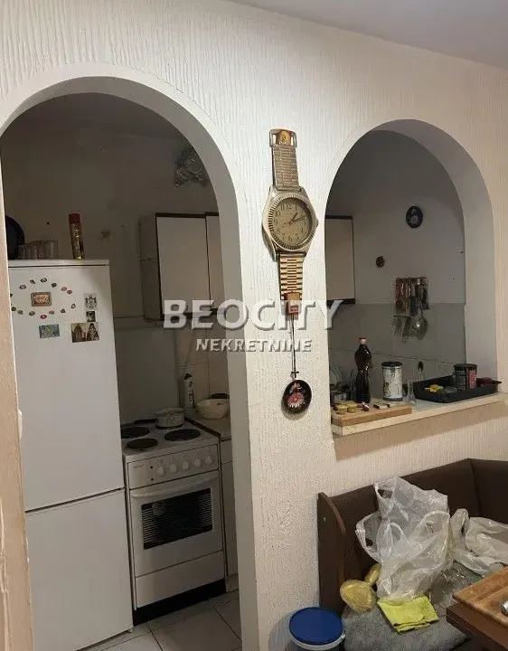 Prodaja, jednosoban stan, 34m², Žarkovo, Beograd