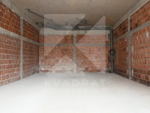 Prodaja, poslovni prostor, 100m², Stari Aerodrom, Podgorica - image 4