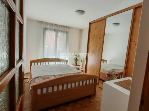 Izdavanje, trosoban stan, 91m², Vračar Sve Podlokacije, Beograd - image 7