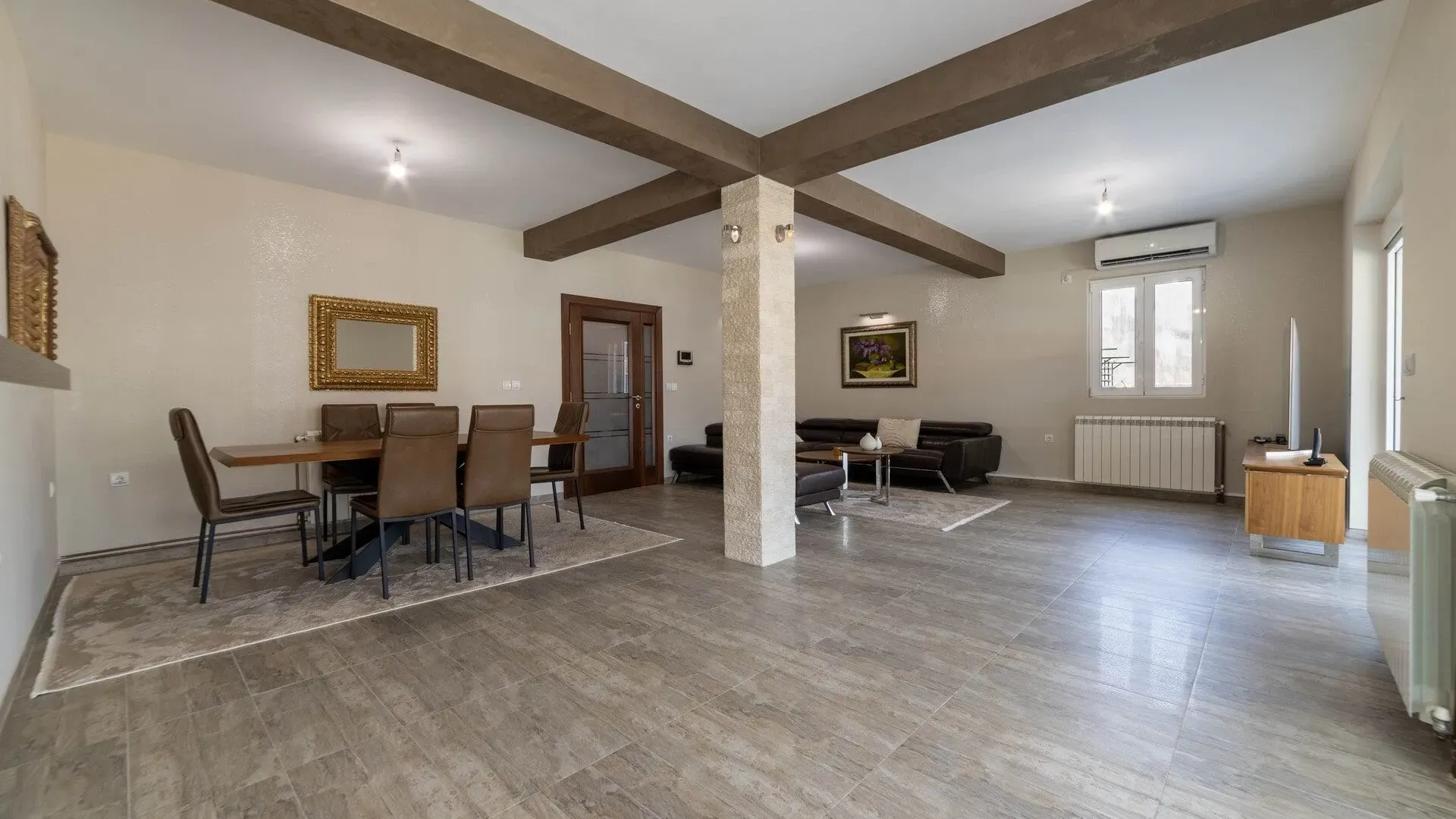 Prodaja, stan, 440m², Stoliv, Kotor