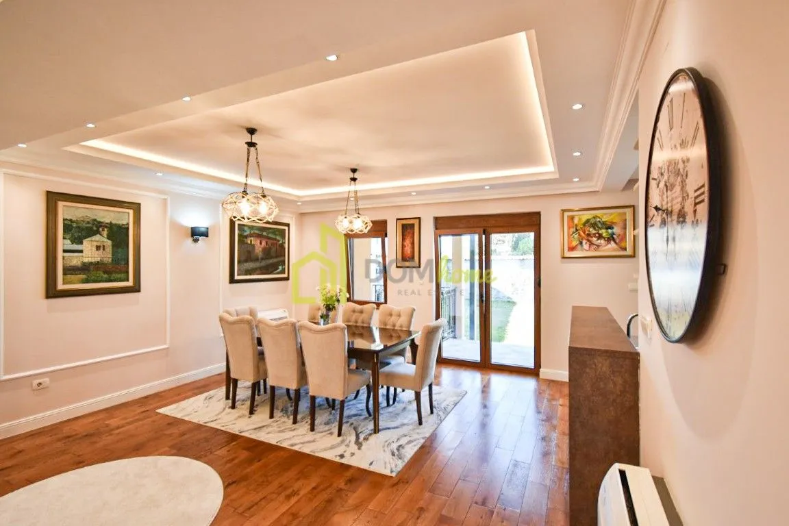 Rent, house, 280m², Stara Varoš, Podgorica