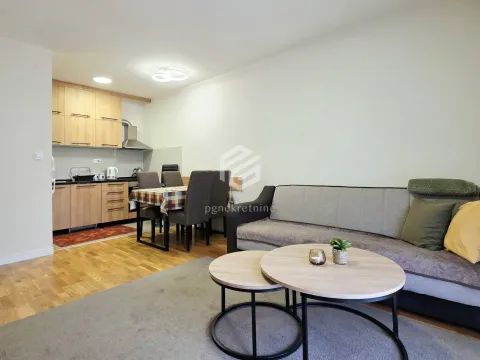 Rent, one bedroom apartment, 42m², Pobrežje, Podgorica - image 4