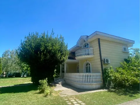 Rent, house, 223m², Zabjelo, Podgorica - image 1