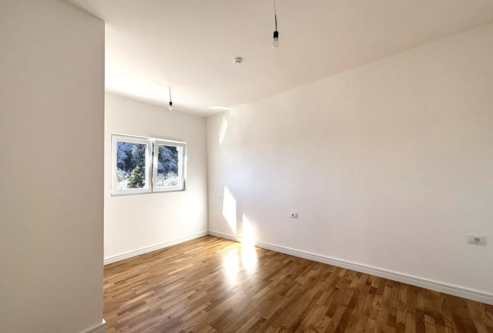 Sale, two bedroom apartment, 61m², Sutomore, Bar