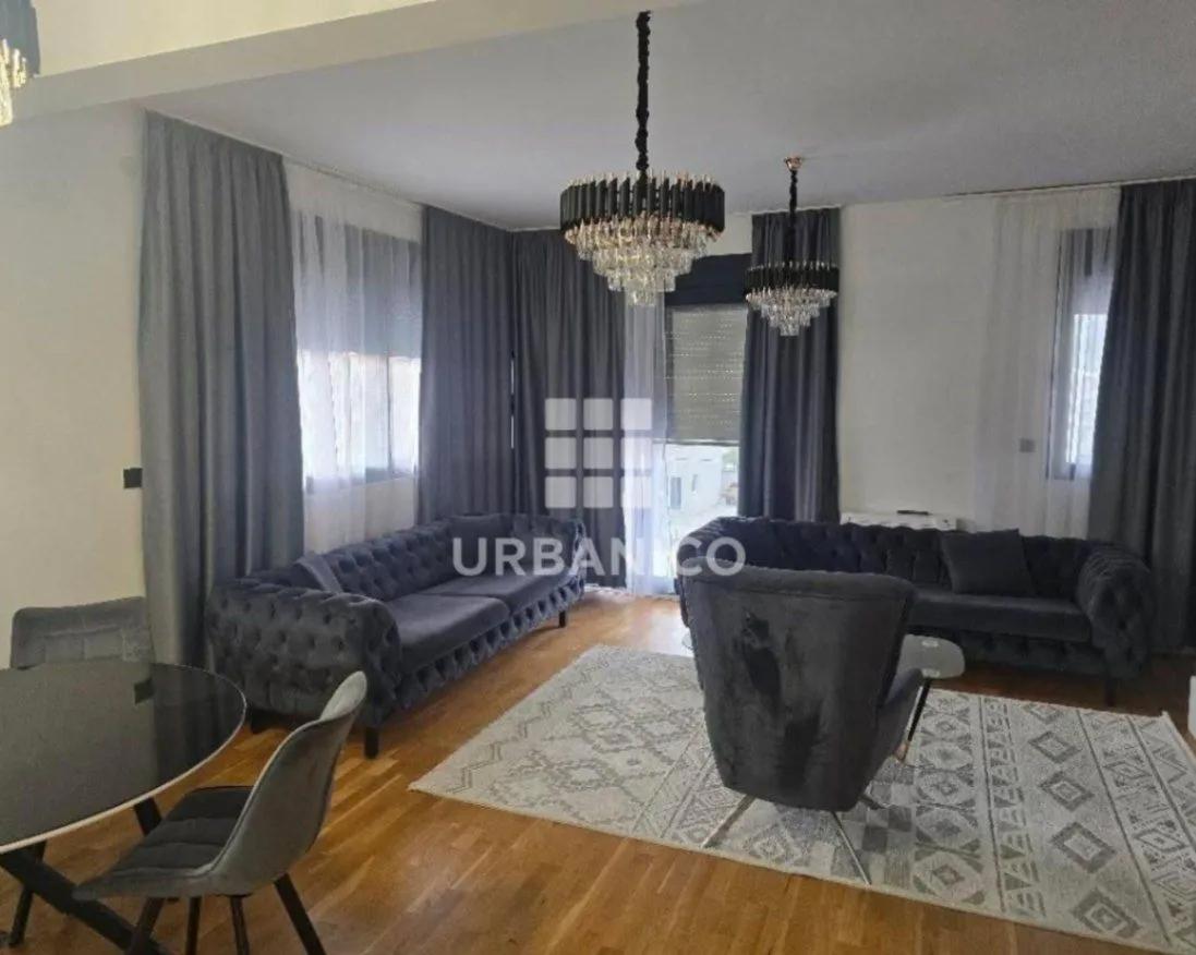 Izdavanje, trosoban stan, 130m², Preko Morače, Podgorica