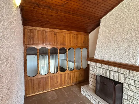 Izdavanje, trosoban stan, 200m², Centar, Tivat - image 3