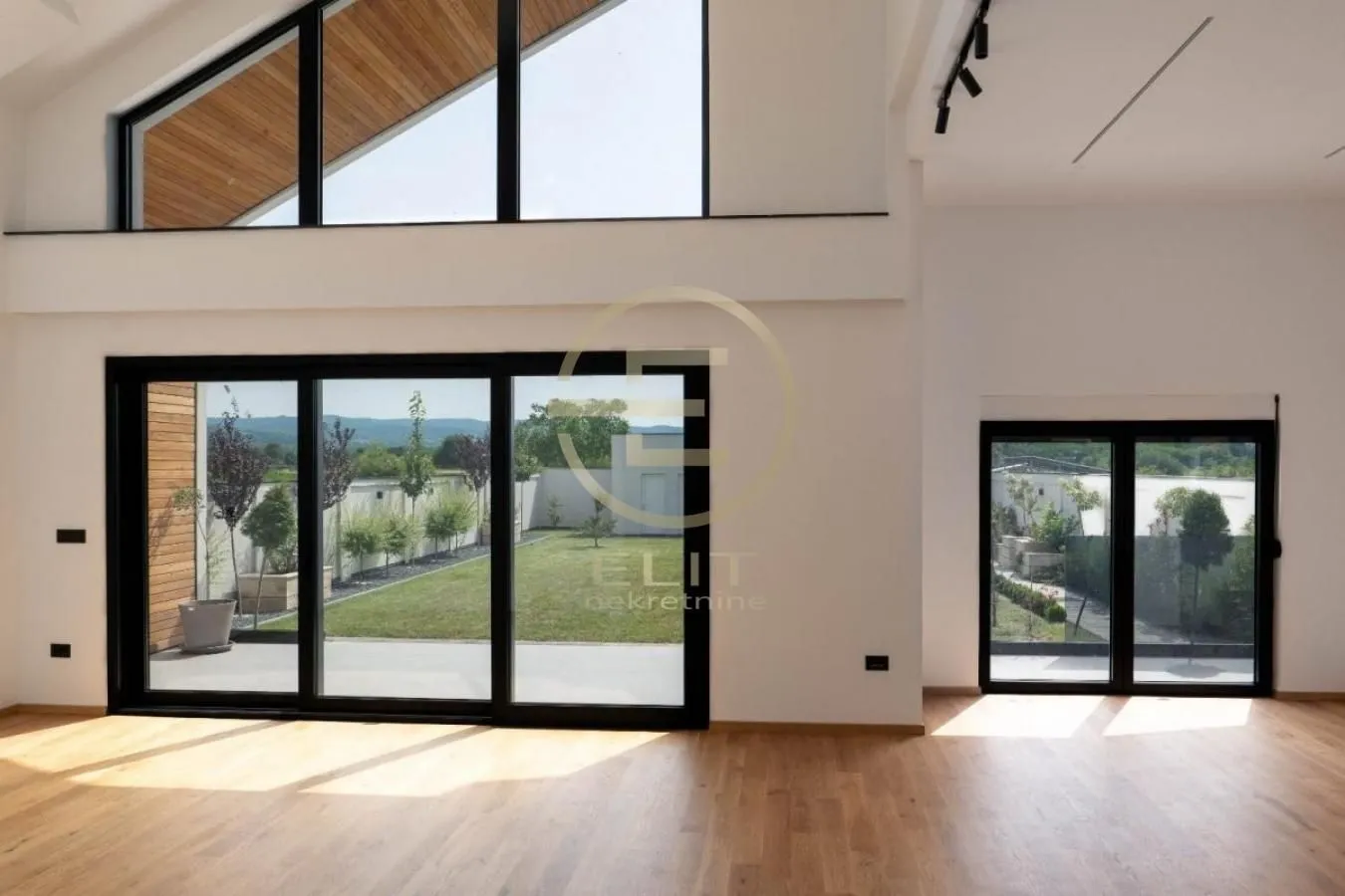 Prodaja, kuća, 143m², Veternik, Novi Sad Sve Podlokacije