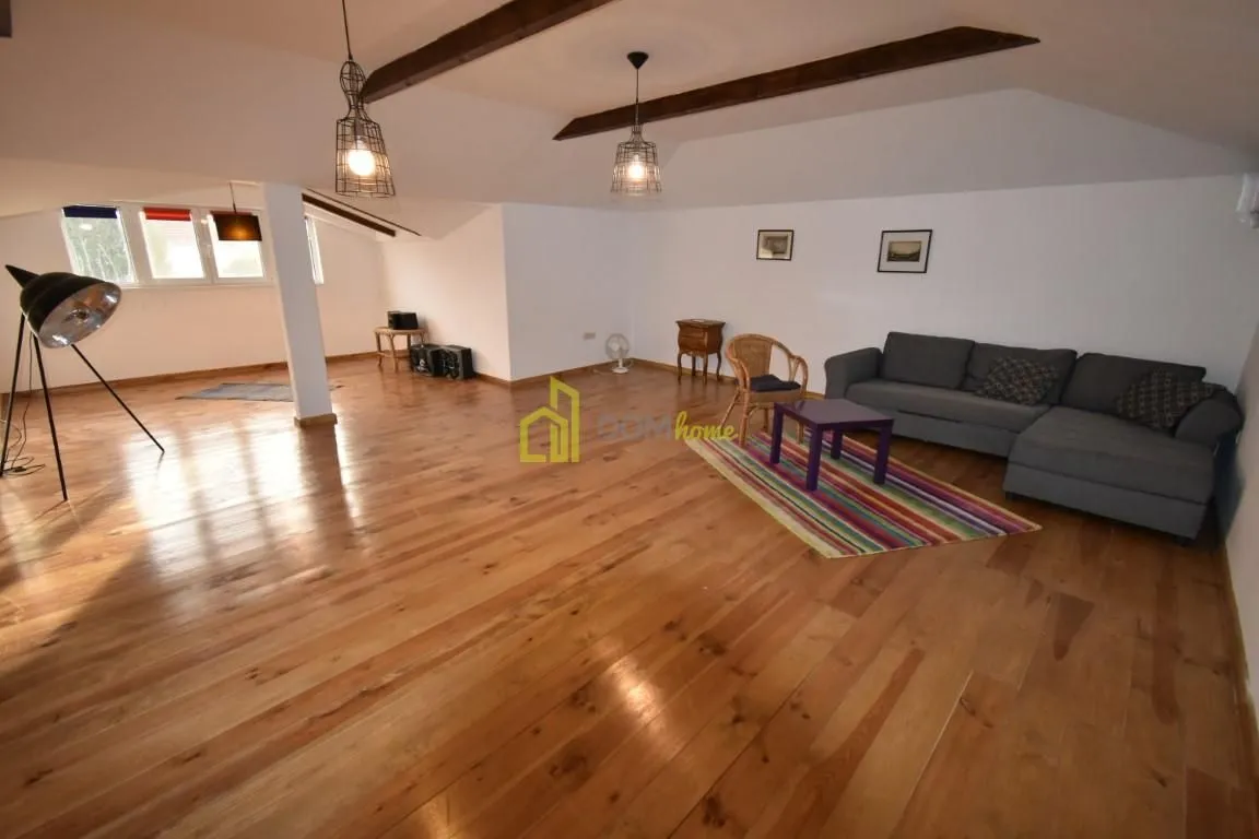 Sale, house, 191m², Tološi, Podgorica