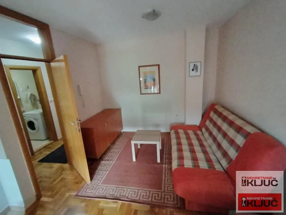 Izdavanje, jednosoban stan, 35m², Nova Detelinara, Novi Sad Sve Podlokacije