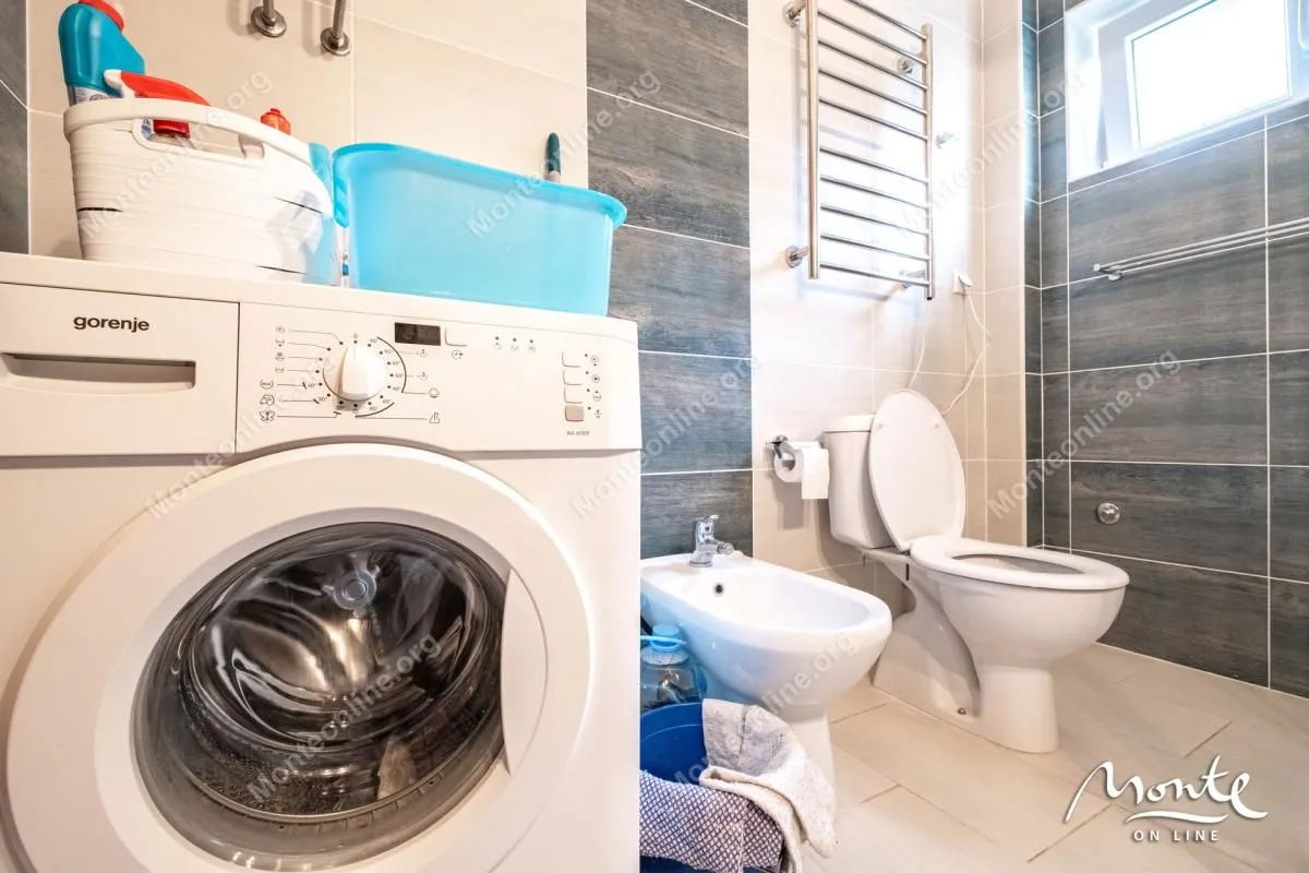 Prodaja, dvosoban stan, 83m², Prčanj, Kotor