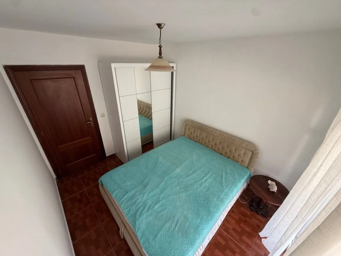 Izdavanje, jednosoban stan, 55m², Lazi, Budva