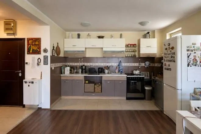 Prodaja, trosoban stan, 77m², Zvezdara Sve Podlokacije, Beograd