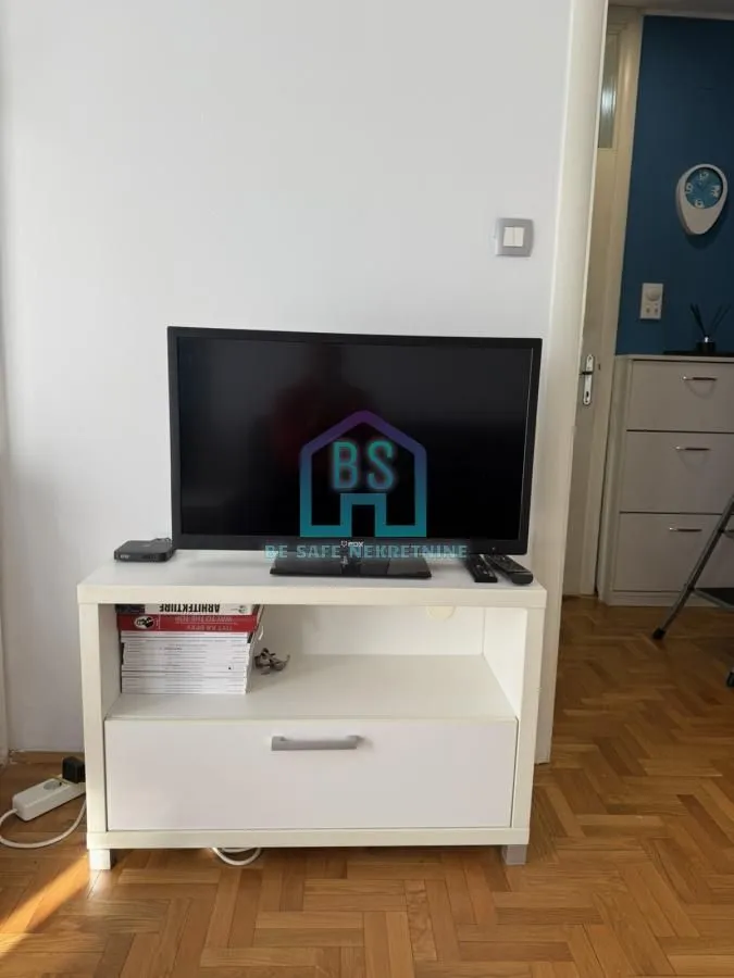 Prodaja, jednosoban stan, 23m², Stari grad, Novi Sad