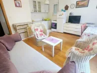 Izdavanje, jednosoban stan, 49m2, Blok 9, Podgorica