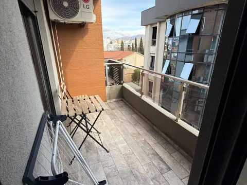 Izdavanje, jednosoban stan, 50m², Stara Varoš, Podgorica - image 8