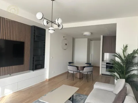 Izdavanje, trosoban stan, 82m², Savski Venac, Beograd - image 6